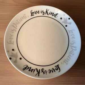 Ceramic Desert Plates 6in Daffodil Brand Beautiful Sayings “Love Is Patient”